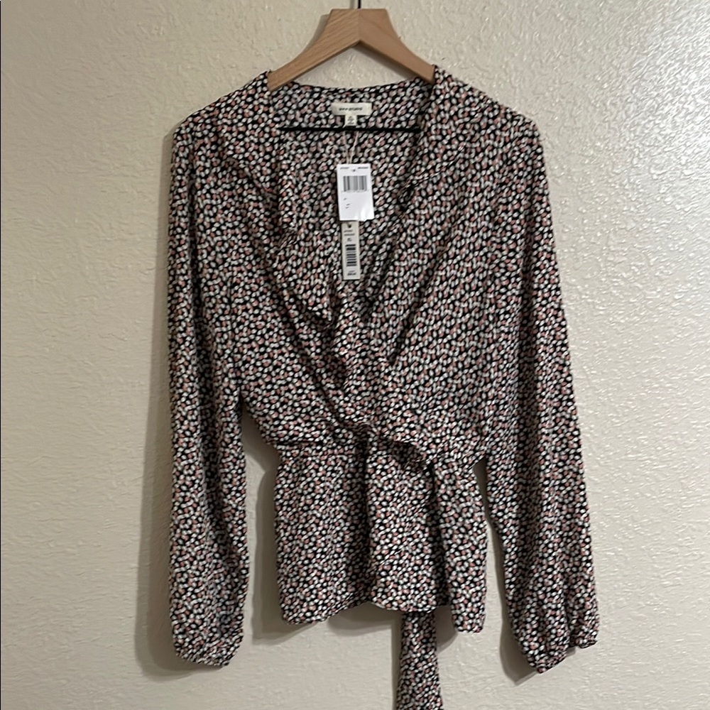 Max Studio long sleeve ruffle top